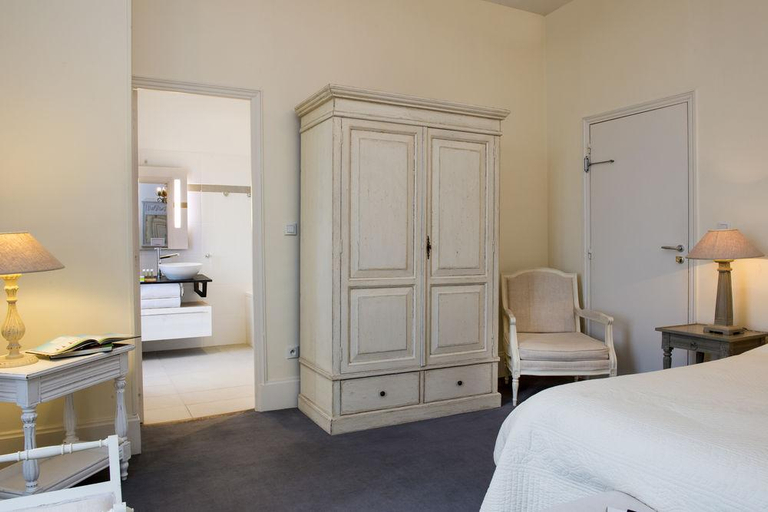 Bedroom 2, Chateau De Lhermitage, Val-d'Oise