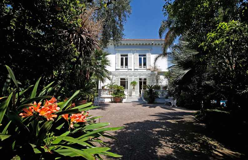 Exterior & Views 2, Relais Villa Savarese, Napoli