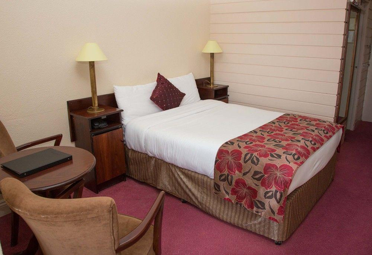 Bedroom 3, Westlodge Hotel