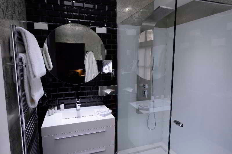 Bathroom 4, Art Hotel, Indre-et-Loire