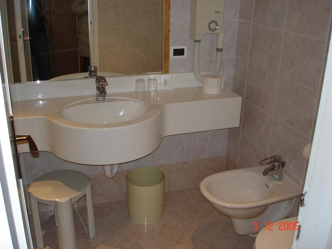 Bathroom, Hotel Catinaccio Rosengarten, Trento