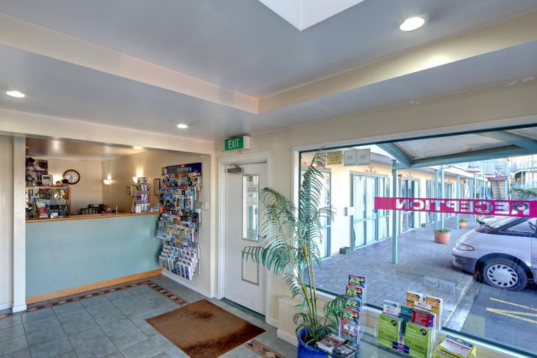 Public Area 3, Rayland Motel, Franklin