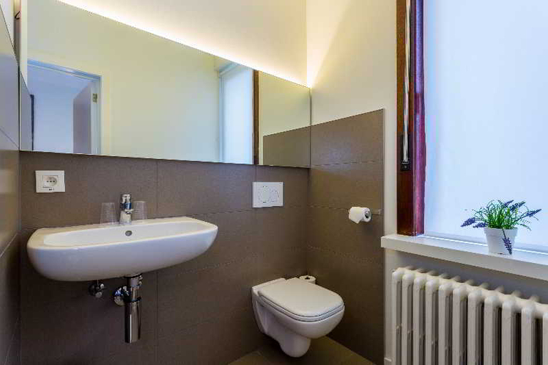 Bathroom 4, Hotel Bla Bla, West-Vlaanderen