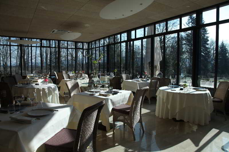 Food & Drinks 5, Chateau De La Dame Blanche, Doubs