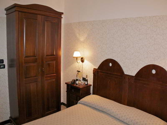 Bedroom 3, HOTEL BUSINESS, Napoli