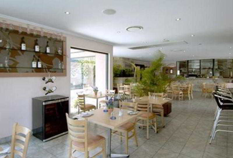 Food & Drinks 5, Aspect Central, Cairns