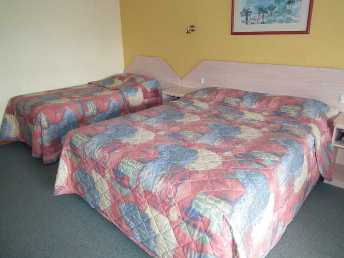 Bedroom 5, Burwood East Motel, Melbourne