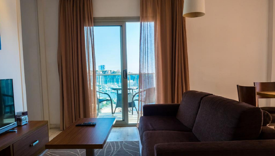 Bedroom 4, Portodrach Aparthotel & Suites, Baleares