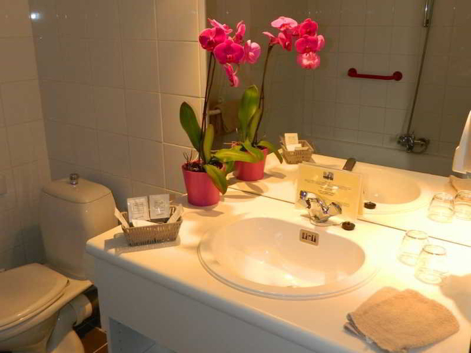 Bathroom 4, Hotel Butler, West-Vlaanderen