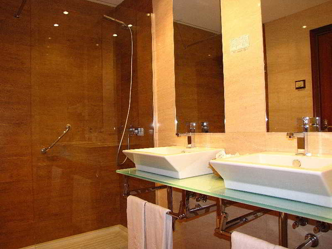 Bathroom 5, Catedral Apartamentos Boutique, Valladolid