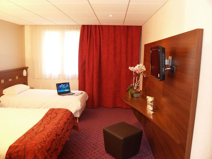 Bedroom 3, Brit Hotel Nantes Vigneux L Atlantel, Loire-Atlantique