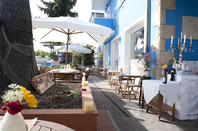 Food & Drinks 5, Hotel Silvana