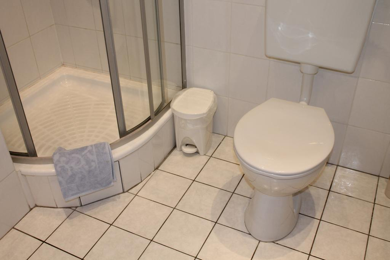 Bathroom 4, Hotel Pension Xantener Eck, Berlin