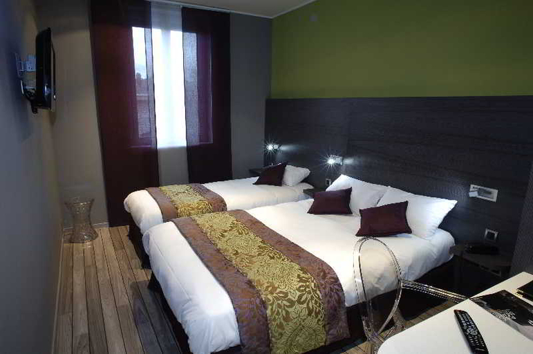 Bedroom 3, Inter-Hotel De Bourgogne, Saône-et-Loire