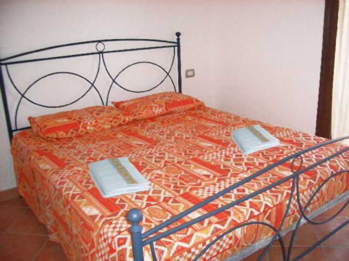 Bedroom 4, Residence Ibiscus, Sassari