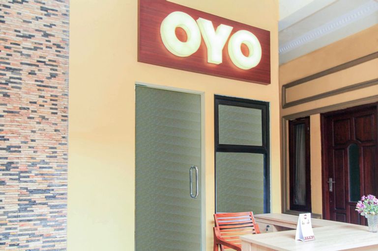 OYO 179 68 Residence, Surabaya