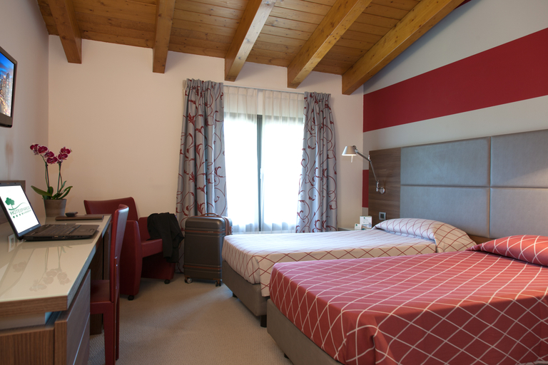 Bedroom 2, Hotel Del Parco & Residence, Pavia