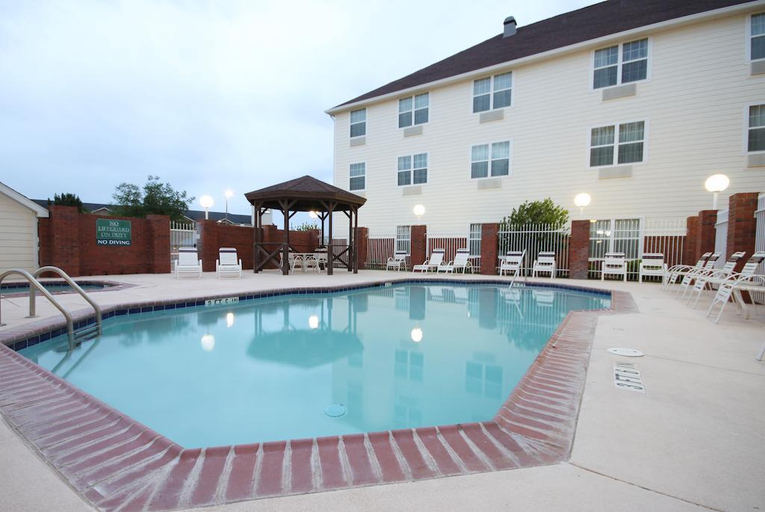 Sport & Beauty, TownePlace Suites Lubbock, Lubbock