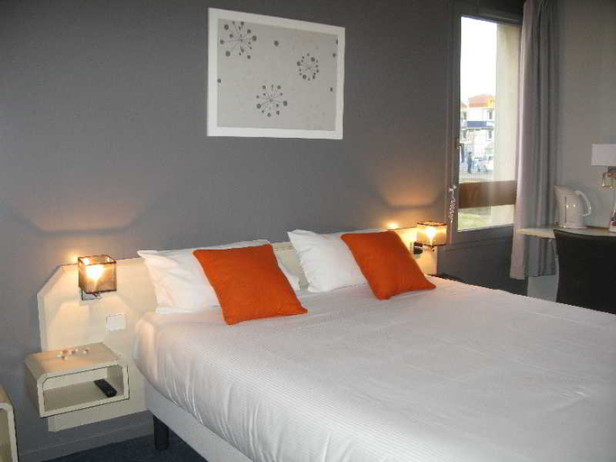 Bedroom 3, Greet Hotel Massieux Lyon Nord, Ain