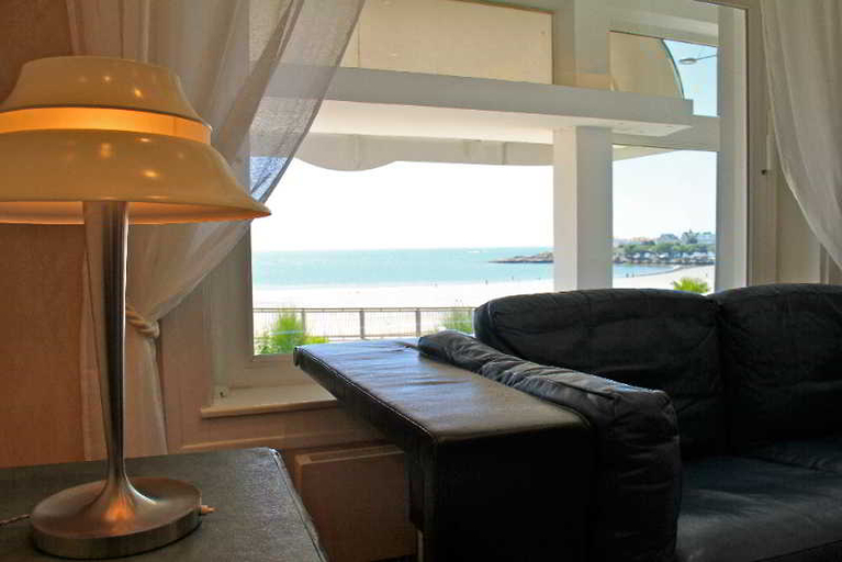 Public Area 3, The Originals Boutique, Hôtel Miramar, Charente-Maritime