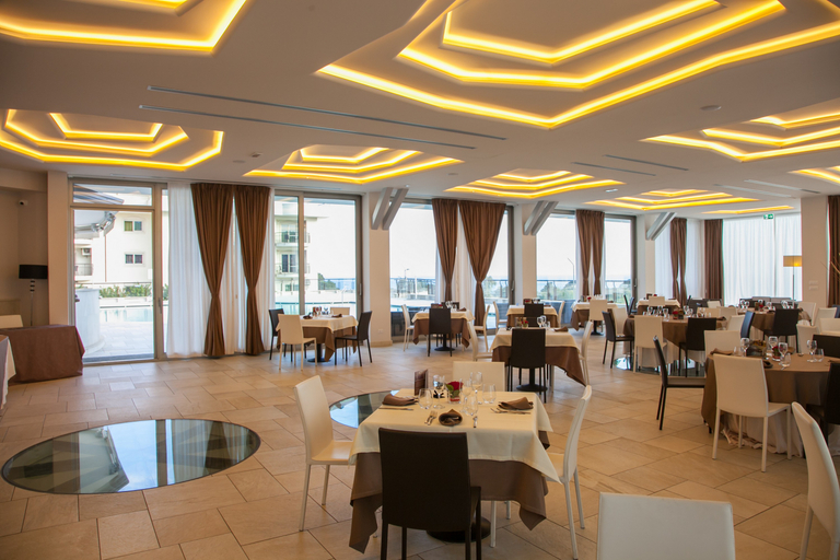 Food & Drinks 5, 4 Spa Hotel, Catania