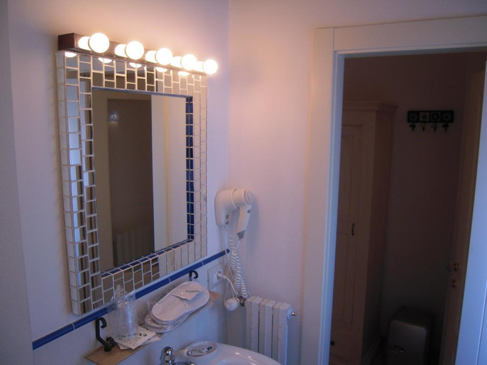 Bathroom 5, B&B Casa Dorsi, Bari
