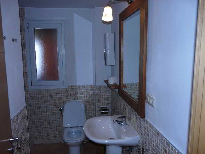 Bathroom 5, GHM Sabica, Granada