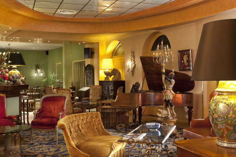 Public Area 2, Hotel Cecilia Paris, Paris