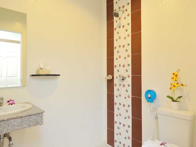 Bathroom 5, Pimrada Hotel, Phuket Island