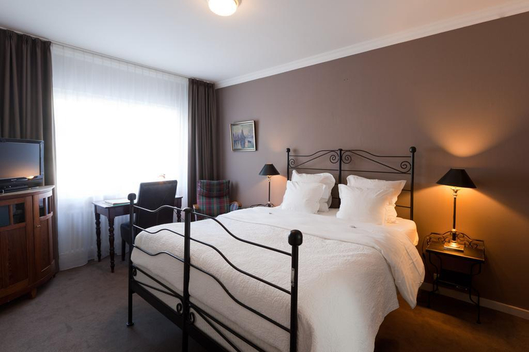 Exterior & Views 2, Hotel De Hofkamers, West-Vlaanderen