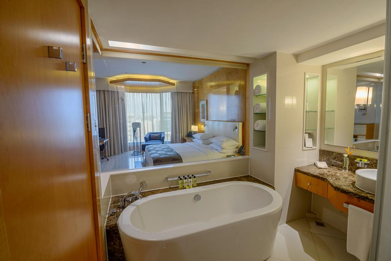 Bathroom, Lagos Continental Hotel , Eti-Osa
