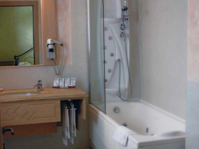 Bathroom 5, Borgo Lanciano Resort & Spa, Macerata