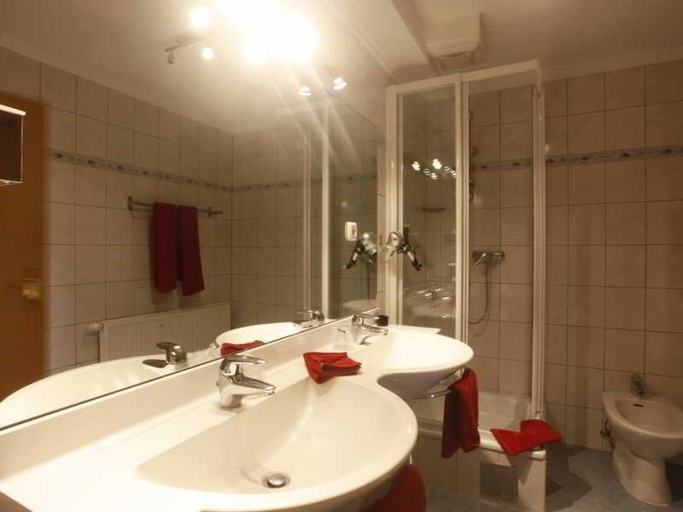 Bathroom 5, Landidyll Hotel Nudelbacher, Feldkirchen