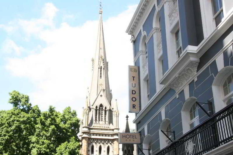 Exterior & Views