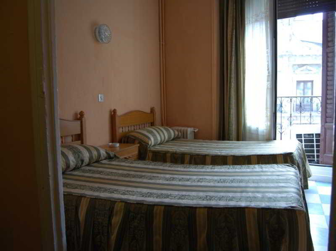 Exterior & Views 2, Hostal La Perla Asturiana, Madrid