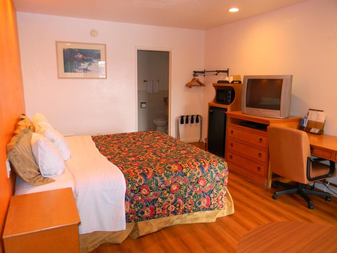 Bedroom 4, Rodeway Inn Alameda-Oakland, Alameda