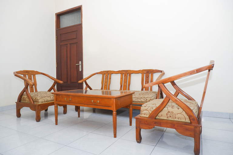 Public Area 5, Setiabudi D'famili, Semarang