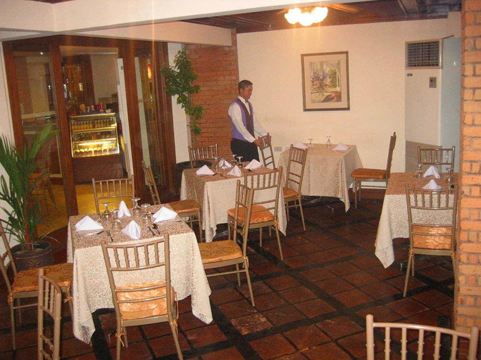 Food & Drinks