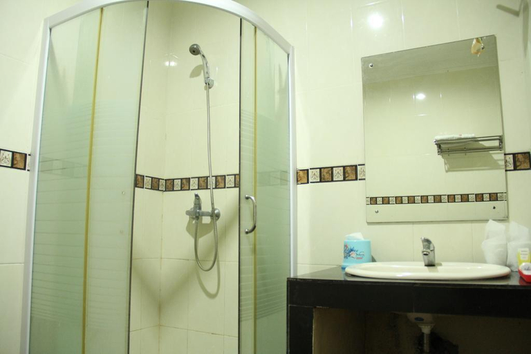 Bathroom 4, Permatahati Hotel and Convention Center, Banda Aceh