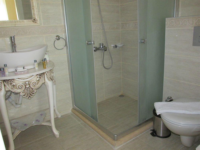 Bathroom 4, Mor Salkim Konagi, Çeşme