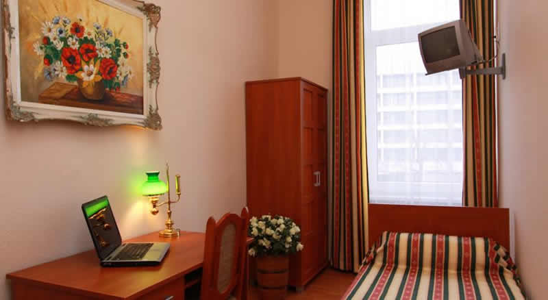 Others 5, Hotel Stuttgarter Eck, Berlin