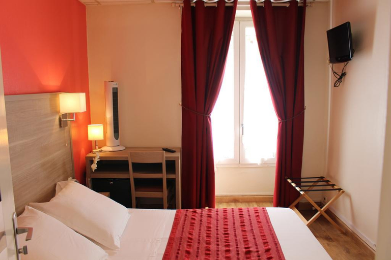 Bedroom 3, Amadeus Nation, Paris