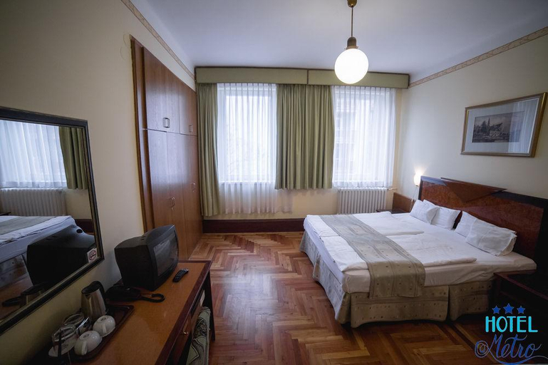 Bedroom 3, Hotel Metro, Budapesti