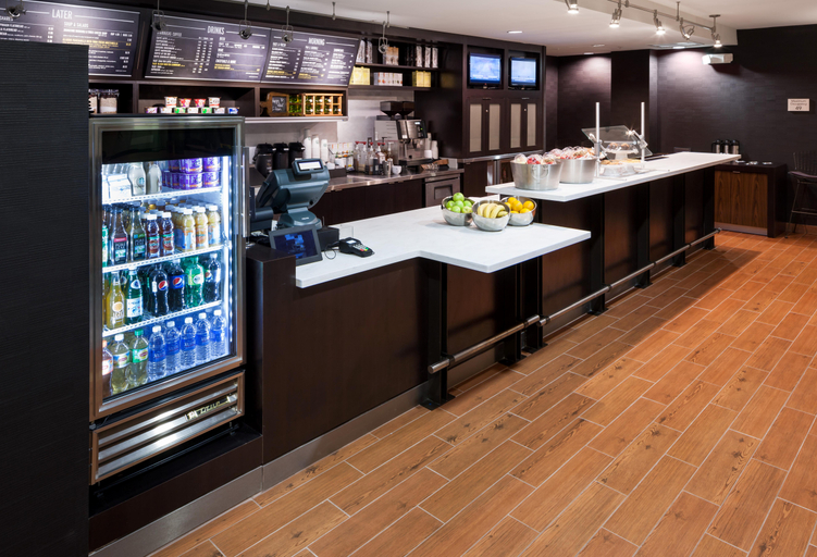 Food & Drinks 5, Courtyard by Marriott Miami at Dolphin Mall, Miami-Dade