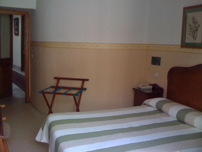 Bedroom 4, Nuevo Hotel, Cádiz