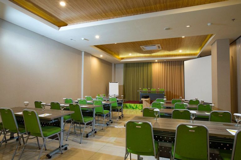 MaxOne Ascent Hotel Malang, Malang