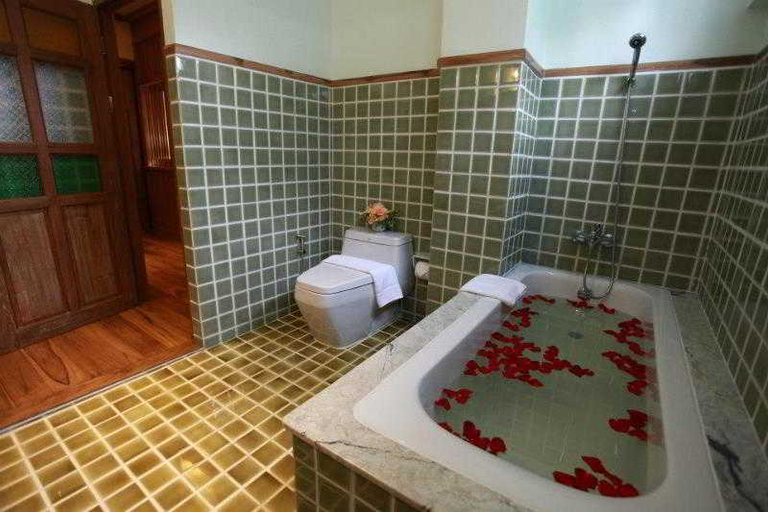 Bathroom 4, Rich Lanna House, Muang Chiang Mai