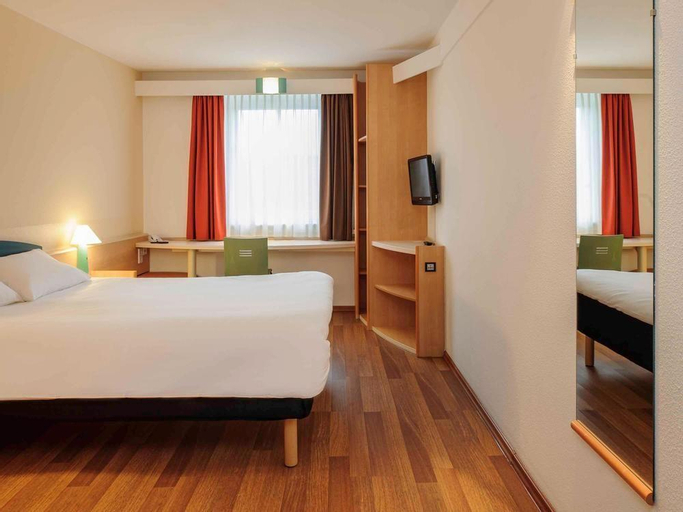 Bedroom 4, ibis Jena City Hotel, Jena