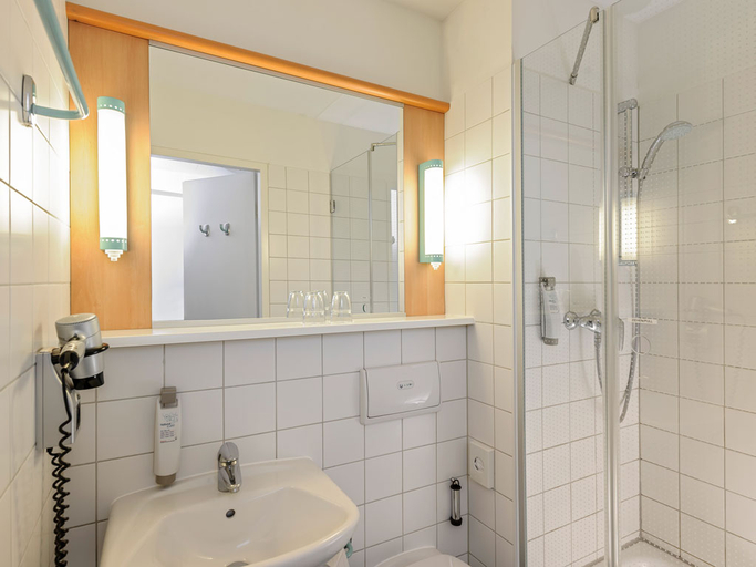 Bathroom, Prizeotel Rostock-City, Rostock
