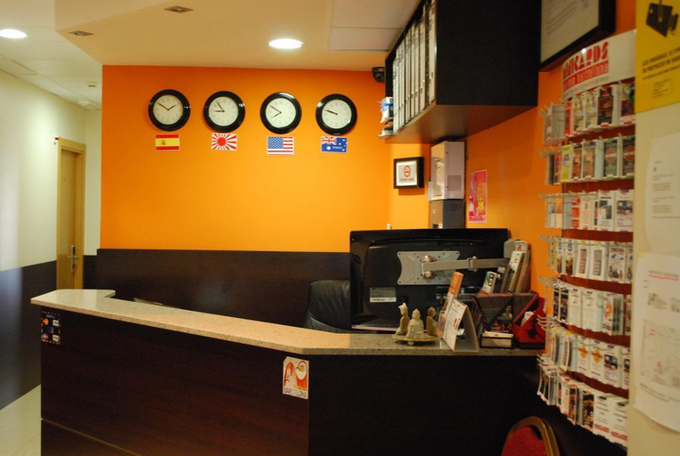 Public Area 3, Hostal Las Flores, Barcelona